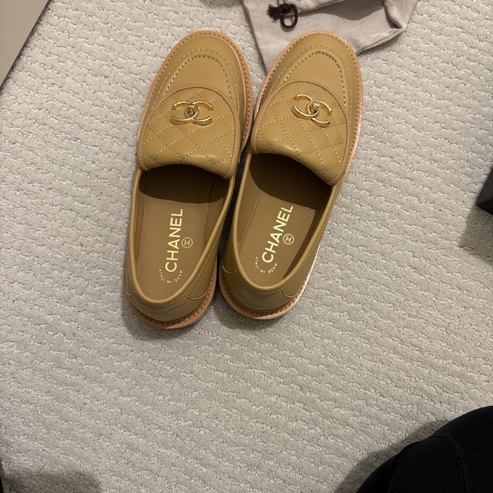 Shoes tan